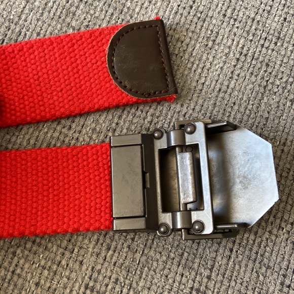 Ironman belt for kids with metal clasp - Picture 3 of 3
